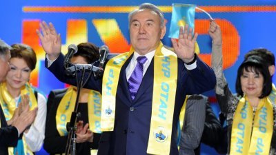 哈萨克总统纳扎尔巴耶夫周二意外宣布辞职，结束长达29年的管治。