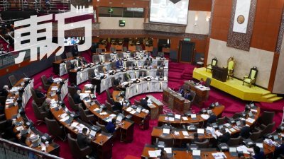 雪州大臣阿米鲁丁宣布，明年起州议员出席议会的津贴将会从原本的75令吉，增加至350令吉。（摄影：骆曼）