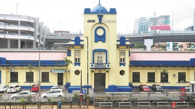 马来亚铁道公司博物馆委员会展开研究设立全马第一间火车博物馆的工作，柔州或有望迎来全国第一间火车历史博物馆。图为新山旧火车站。（档案照）