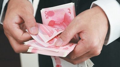 中国央行从9月16日起全面下调金融机构存款准备金率2码，释放长期资金。