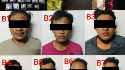 7名男子疑在住家包装毒品落网，警方起获24包冰毒及730令吉现金。