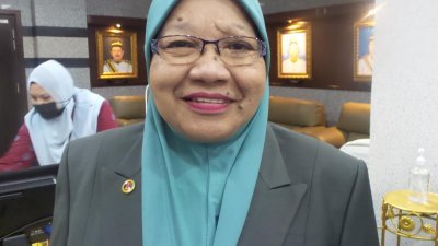 马六甲州妇女、家庭发展及福利行政议员拿督拉蒂芭。