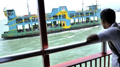 47年历史的渡轮退役后，边坐船吹风边欣赏槟城美景将成为回忆。