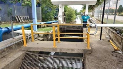 进阶版水泵监察系统是马六甲历史城市政厅创意创新团体工程队伍，以及国能研究公司与英特尔微电子学私人有限公司的合作成果。