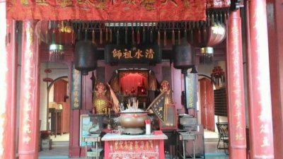 麻坡巴冬翠美古庙为当地重要的历史古迹。