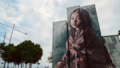 卡巴星道的“Hope for the Future”货柜湘艺术装置深受大众喜爱，是近期民众打卡的热门点。