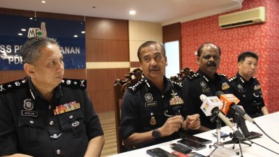 霹雳总警长拿督纳萨鲁丁今早向媒体证实此案件。