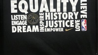 根据球员工会执行董事米切尔-罗伯茨透露，“平等”（Equality）一词成为最受球员欢迎的美国职业篮球（NBA）复赛球衣标语。