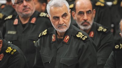 伊朗伊斯兰革命卫队“圣城旅”的指挥官苏莱曼尼，今年1月3日在巴格达国际机场附近，命丧美国无人机突袭。（图取自网络）