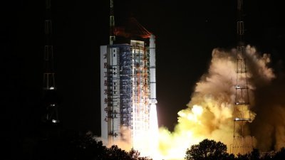 周四凌晨2时31分，中国当局在太原卫星发射中心使用长征二号丙运载火箭，成功发射海洋一号D星。该卫星将与海洋一号C星，组成中国首个海洋民用业务卫星星座。 （图取自中新社）