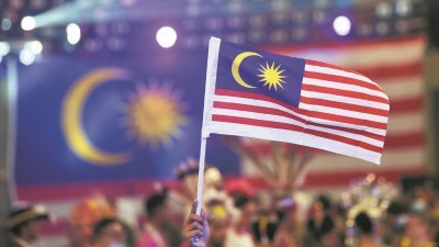 马来西亚是多元民族、文化、语言的社会，尊重和肯定各民族语言与文化，才是真正有利于国民团结以及社会的稳定与发展。