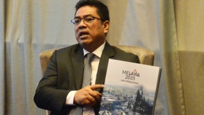 苏莱曼表示，州政府推展“我的马六甲进步繁荣2035年策略发展蓝图”，全面发展甲州。