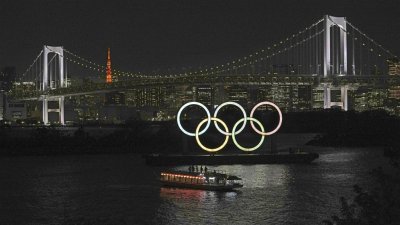 日本执政党自民党干事长二阶俊博周四在电视节目中谈到东京奥运时表示，若疫情持续扩大，“真的不行的话，只能停办（东奥）”。