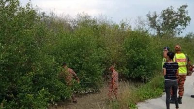 搜救队伍仍在红树林寻找失踪的26岁巫裔男子的下落。