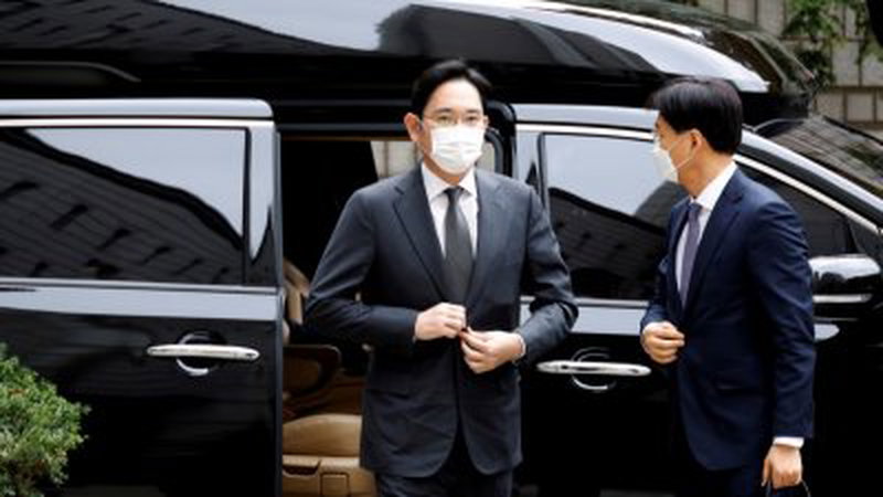 三星集团副会长李在镕，去年11月9日抵达首尔法院的档案照。-路透社-