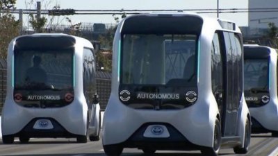东京残奥会选手村使用自动驾驶巴士。（图取自网络）