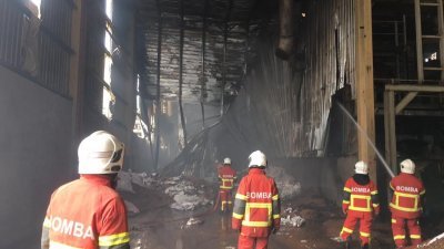 木材加工厂在本月11日凌晨失火。