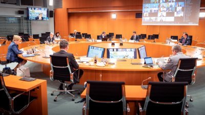 德国总理肖尔茨当地时间周二与16个联邦州州长举行视讯会议，讨论该国如何对抗疫情蔓延的计划。（图取自BPA/路透社）