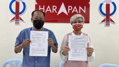傅恿駺（左）与颜碧贞呼吁，峇株巴辖市议会简化程序，鼓励业者参与非法工厂与商业建筑物漂白计划。