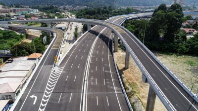 长约24.4公里的新街场淡江高架大道（SUKE）工程，一旦完工，将有助于舒缓位于蕉赖、班登英达、安邦以及第二中环公路一带车流量高的地区。