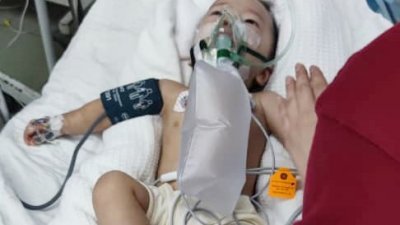 小柳轩曾一度病发昏迷过去，抢救后捡回一命，如今急需手术续命。