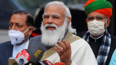 印度总理莫迪周日打破连月的缄默，称示威者在国庆日当天的行动是“对国家的侮辱”。这是他上周五抵达国会时向传媒发言。（路透社）