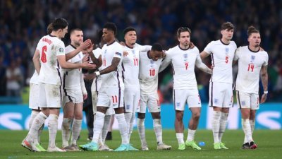 英格兰国家队的3名非裔球员未能踢进点球，在赛后遭到部分网民留言辱骂。（图取自路透社）
