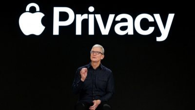 苹果首席执行员库克于当地时间周一，在位于美国加利福尼亚州库比蒂诺总部举行的全球开发者大会期间，谈到新的隐私保护。（图取自苹果公司/路透社）