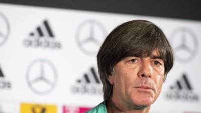 德国主帅勒夫表示，他在欧锦赛之后卸任主教练职务，并非源于德国惨败给西班牙。