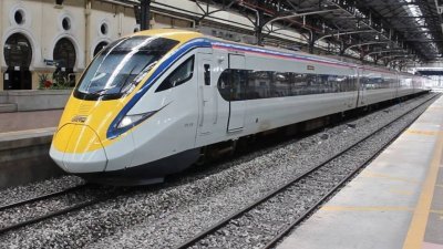 在从4月起推广的国内旅游Cuti-Cuti Malaysia活动之下，双轨电动火车（ETS）乘客购买每张火车票可享有10令吉折扣。