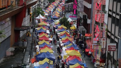 吉隆坡的斋戒月市集在行动管制令（MCO）期间可营业，惟营运时间缩减至每日5小时，即下午3时至晚上8时。