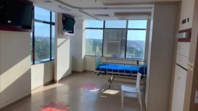 网民认同认同何医生所说的“天价”，目前最贵的14天普通病房收费为11万3000令吉。