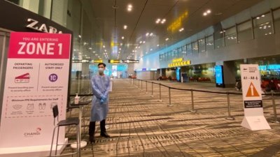 新加坡樟宜机场约半数染疫员工是在接待抵境和转机乘客的抵境区和行李领取处工作，这也是机场感染群的感染源头。