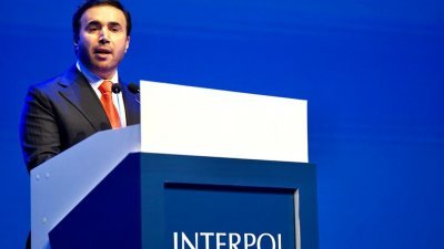 国际刑警新主席阿莱希周四在伊斯坦布尔的国际刑警大会发表讲话。（图取自推特@INTERPOL_HQ）