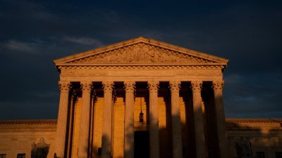 美国联邦最高法院将检讨密西西比州的反堕胎法，可能有机会扭转先例。（图取自法新社）

