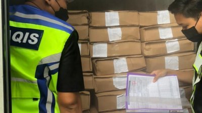 槟州检疫及检验服务局执法员是10月26日在北海北岸箱运码头，发现一个来自中国的货柜货品，与其所申报的资料不符。
