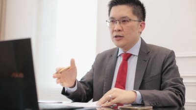 黄家和要求掌管国会及法律事务的首相署部长旺朱乃迪，能够允许公账会落实2项改革。