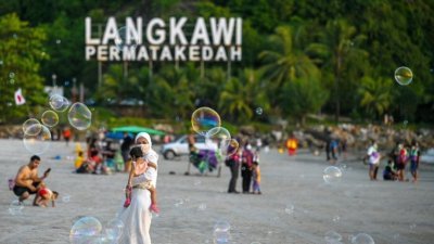 浮罗交怡“旅游泡泡”计划自9月16日启动以来，岛上周四出现一宗游客确诊新冠肺炎的病例。