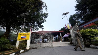 大马驻宋卡府领事馆基于泰国条例，无法协助因通行证逾期而滞留在泰国的大马人更新或延长通行证。