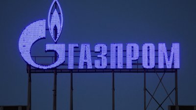 在俄罗斯圣彼得堡的一个商业中心，正面可以看到俄罗斯天然气公司（Gazprom ）的标志。（图取自路透社档案照）