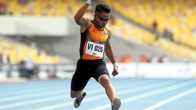 虽然无法在伯明翰共运会保住男100公尺T11/T12项目的铜牌，但大马国家残疾短跑选手莫哈末阿菲克却成功刷新了自己的全国纪录。