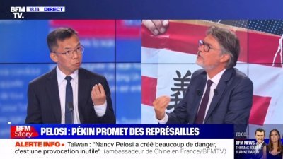 中国驻法国大使卢沙野（左）当地时间周三受邀法国BFM电视台谈佩洛西台湾行时，提及“统一台湾，只需要再教育台湾人，他们就会变成爱国分子”。（图翻摄自BFM TV推特）