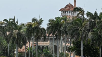 美国前总统特朗普位于佛州棕榈滩私人住所海湖庄园的外观。（图取自法新社）