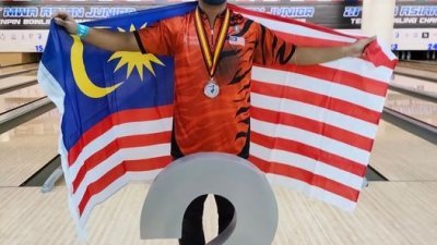 大马国青保龄选手斯亚比阿查成功在亚洲青年保龄球锦标赛大师赛中为大马贡献一枚银牌。