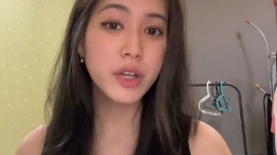 女网红Andrea Loh在Tik Tok上载一支短片，针对妹妹漂染头发被收费1400令吉，询问网友自己是否在吉隆坡遭遇1400令吉骗局。