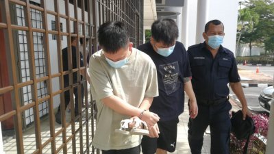 2名华裔青年涉嫌非法禁锢和蓄意伤人被控。