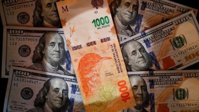 阿根廷披索（Peso）最大面额千元钞票是美洲地区13个国家中价值最低的钞票，1000披索价值仅约2.89美元。（路透社示意图）