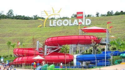 马来西亚乐高水上乐园（Legoland Water Park）一些员工在进行冠病例行检测时发现确诊病例，因此已从1月12日起关闭至21日。