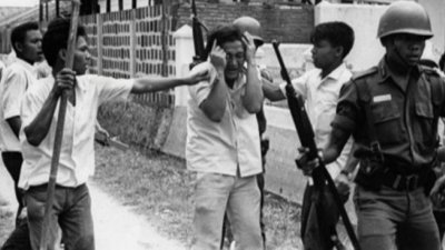 印尼军队在1960年代拘捕共党分子及其支持者。（图取自网络）