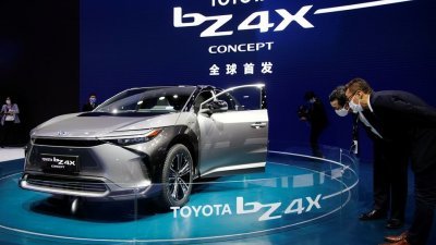 丰田召回旗下首批量产，共2700辆的bZ4X电动休旅车。（图取自路透社）